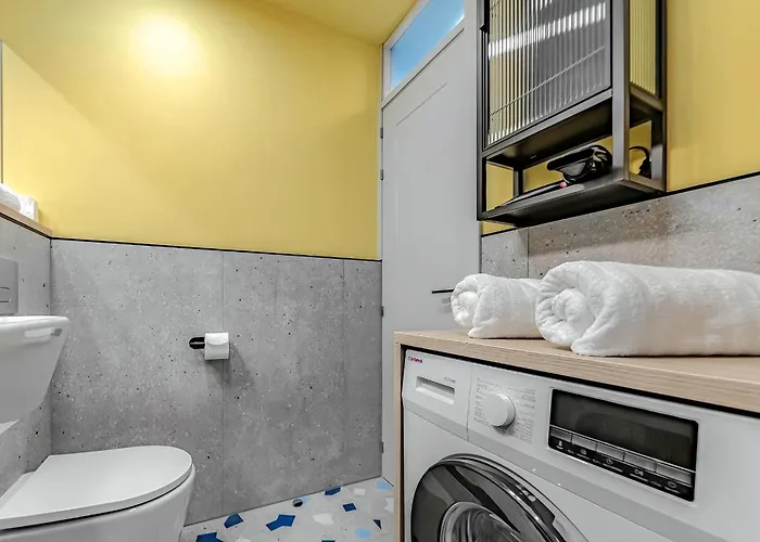 Newly Renovated 2 Min From Playa La Arena דירה