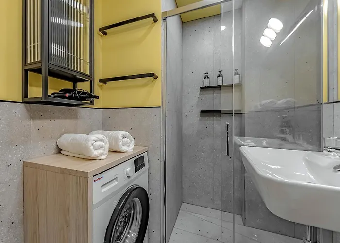 Newly Renovated 2 Min From Playa La Arena דירה *